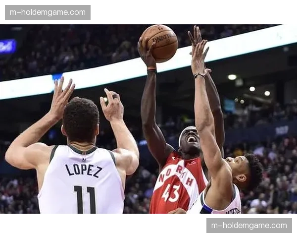 评论：过度依赖三分球？数据分析显示联盟季后赛球队出手分布趋向两极